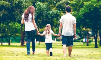 Γονικός έλεγχος και smartwatch: Πού σταματά η προστασία και πού ξεκινά η υπερβολή;