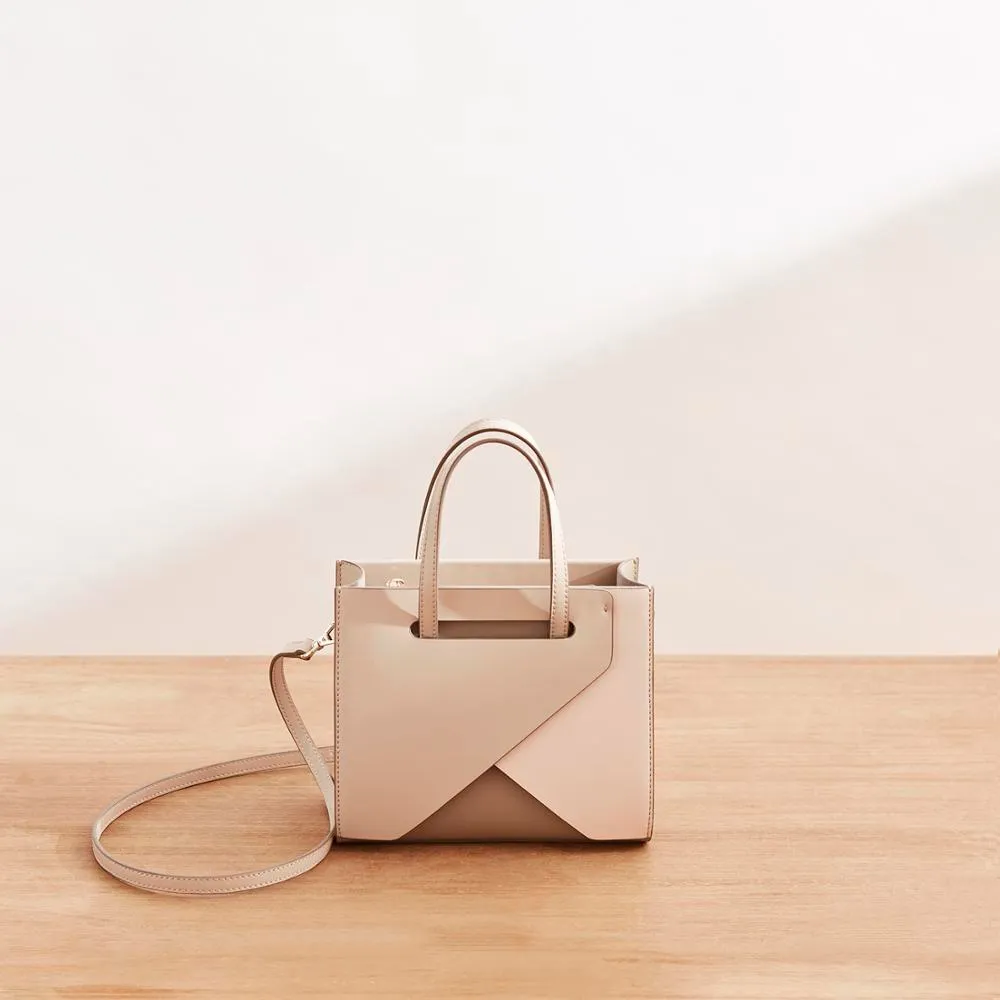 bag of unique design