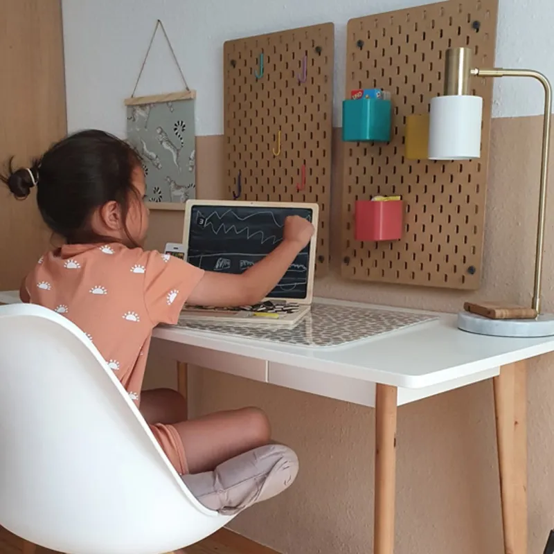 Wooden laptop with magnetic board